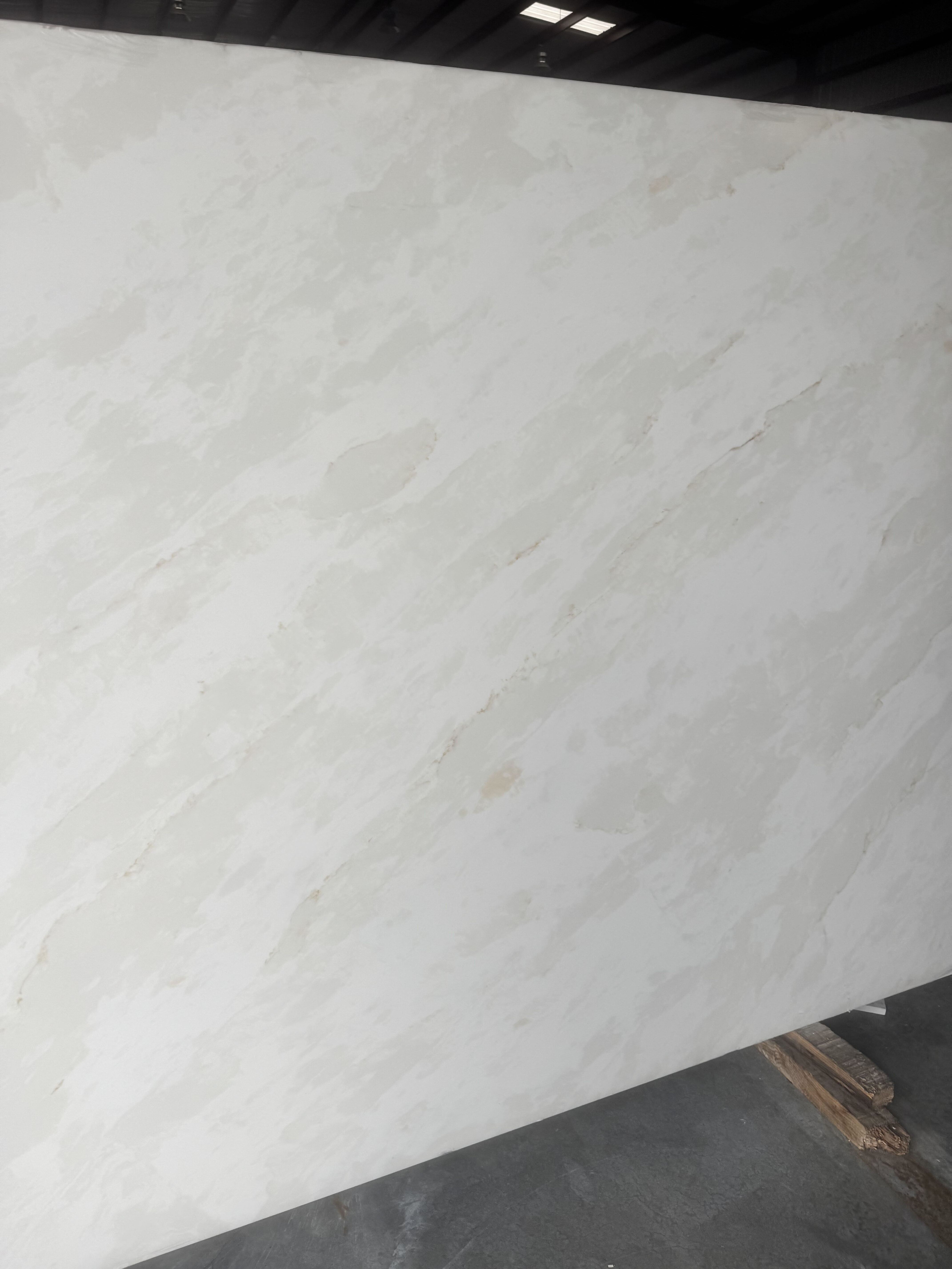 Calacatta Quartz Slab