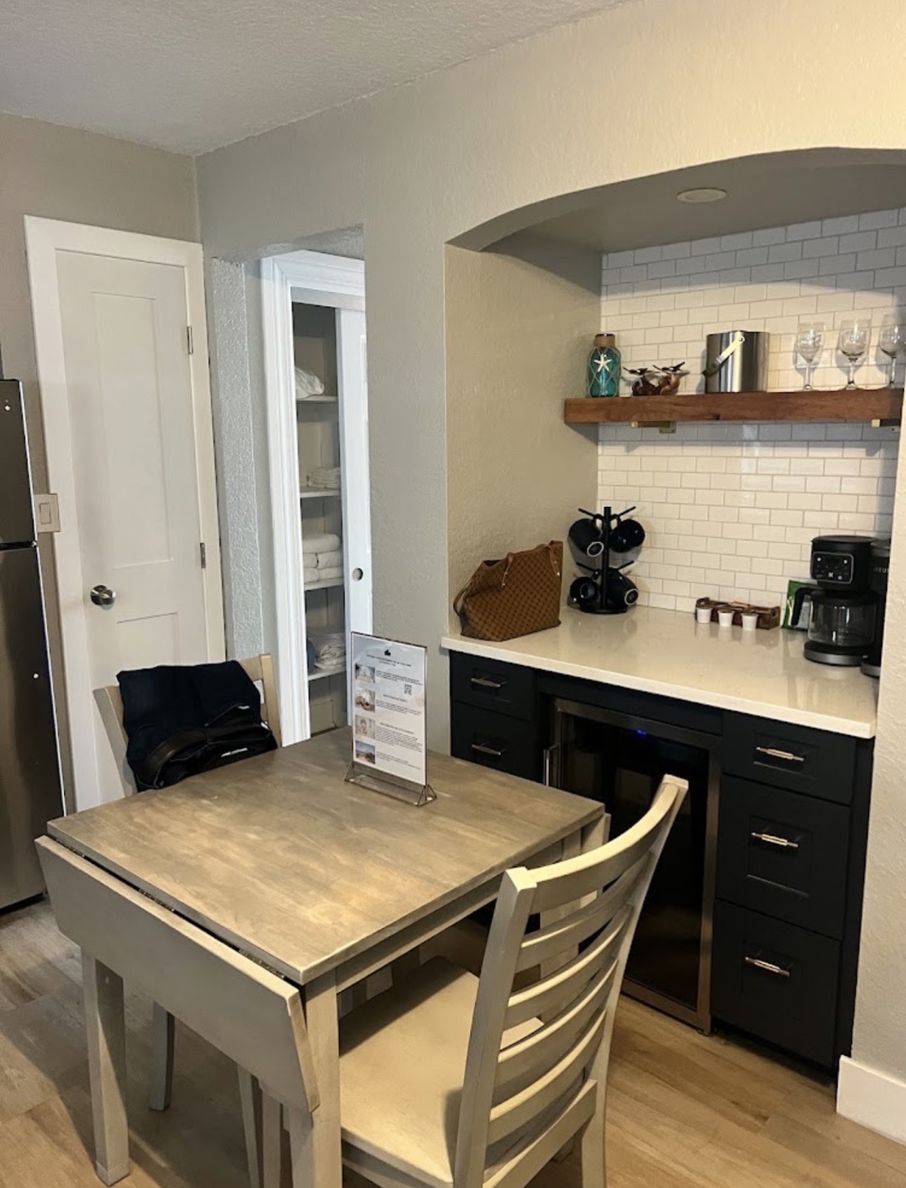 Blue Wave Suites - Image 4