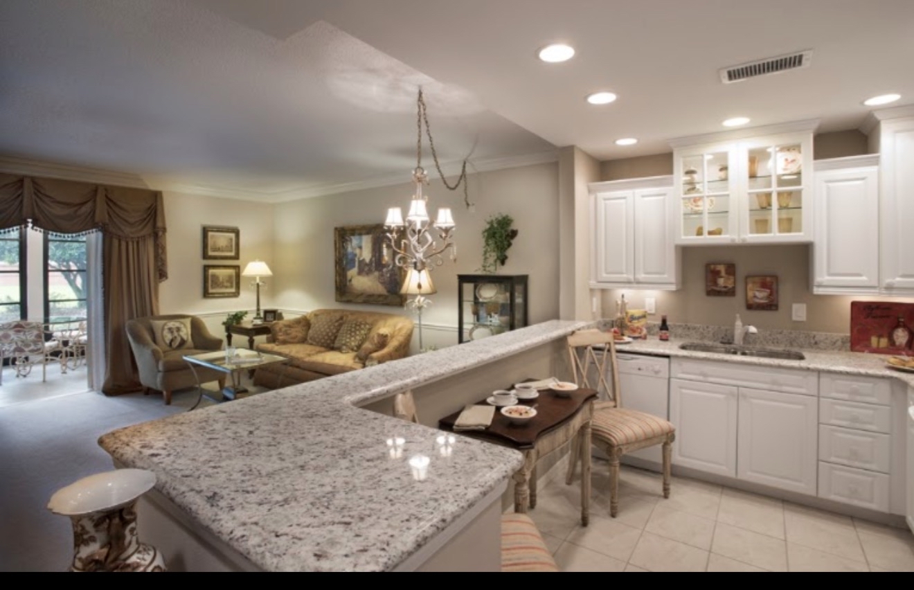 Regency Oaks Senior Living - Image 2