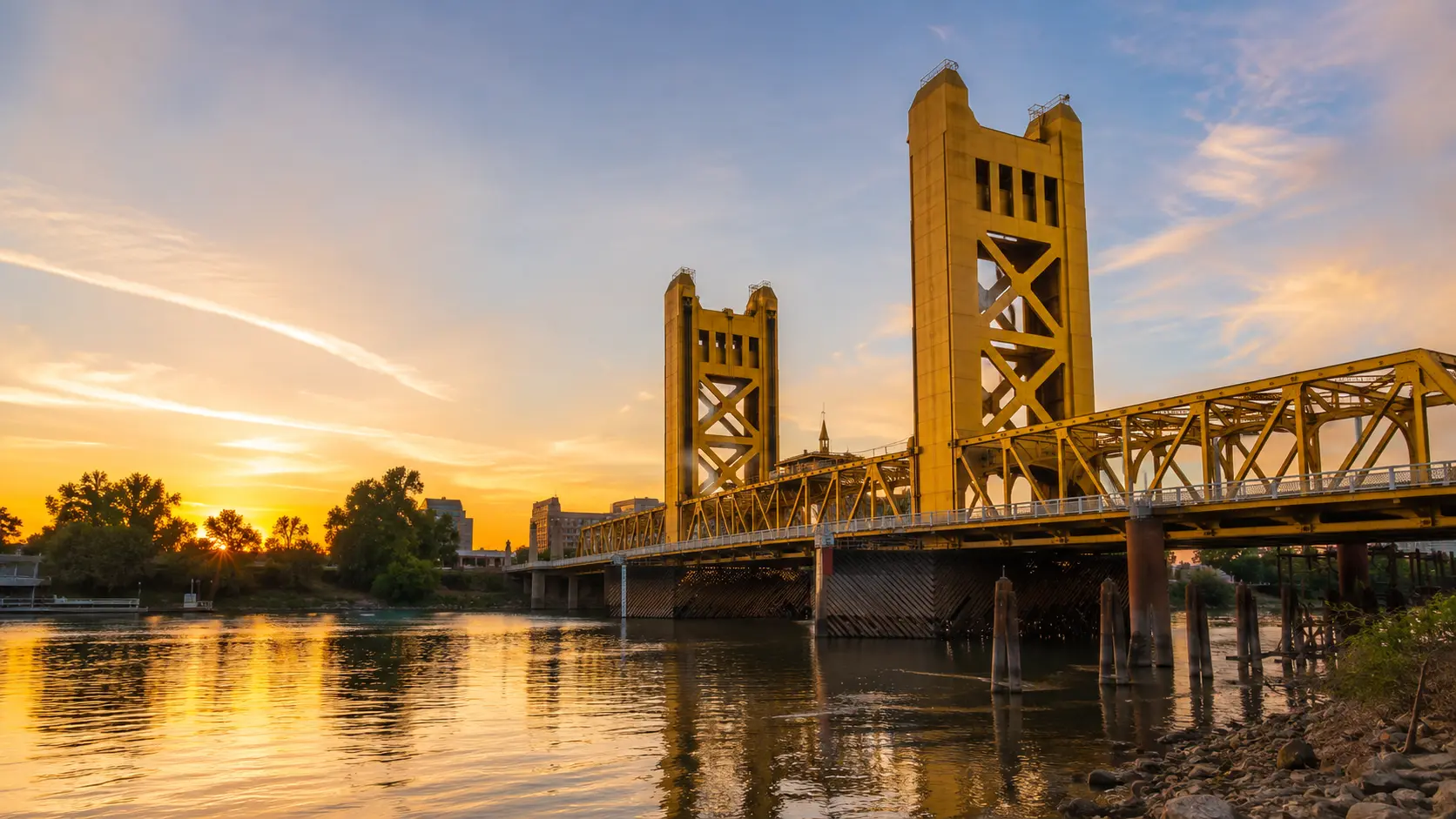 Tower Bridge over the Sacramento River in Sacramento, California
