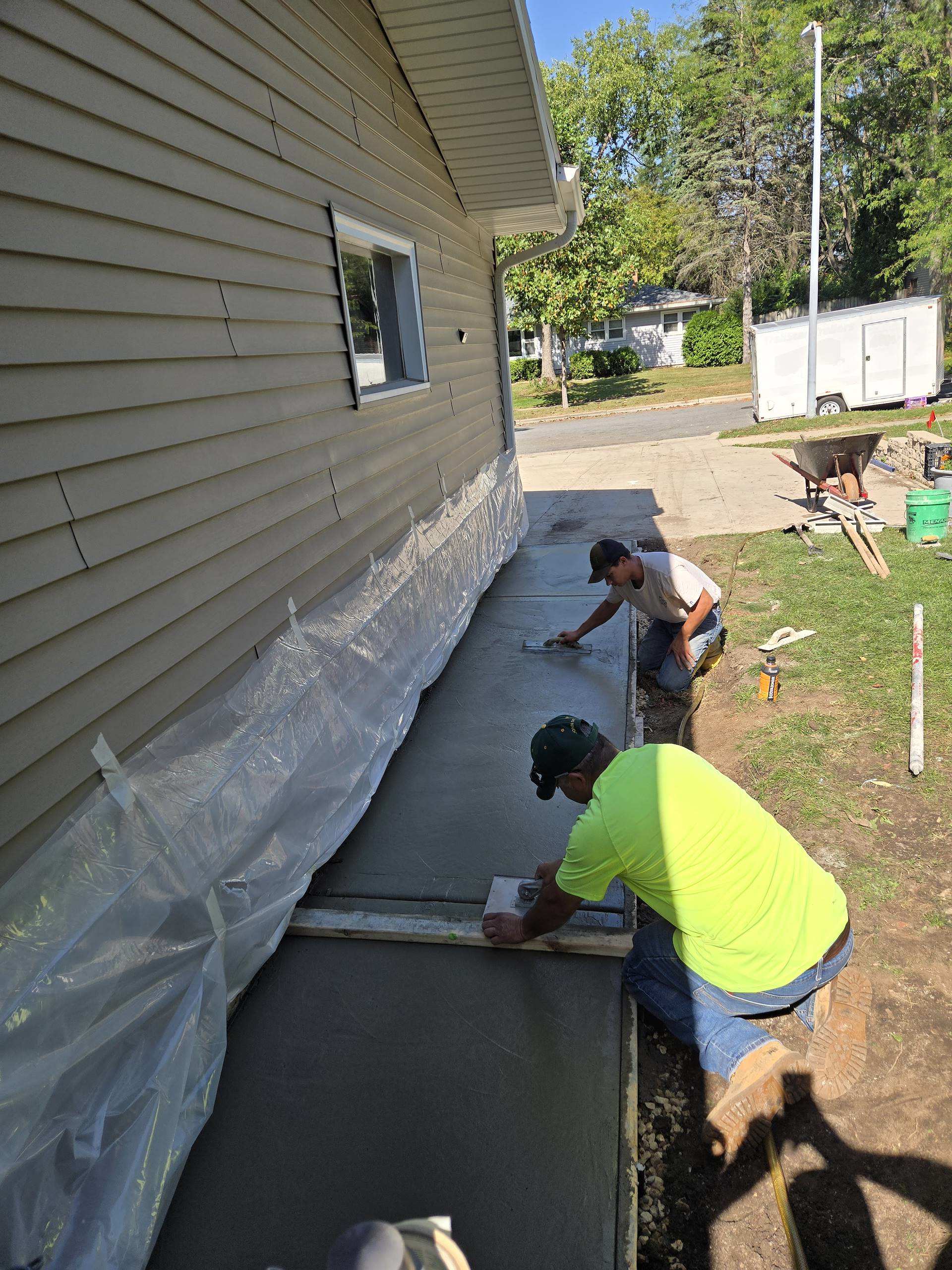 Concrete patio and walkway pour and finishing in Sun Prairie, WI