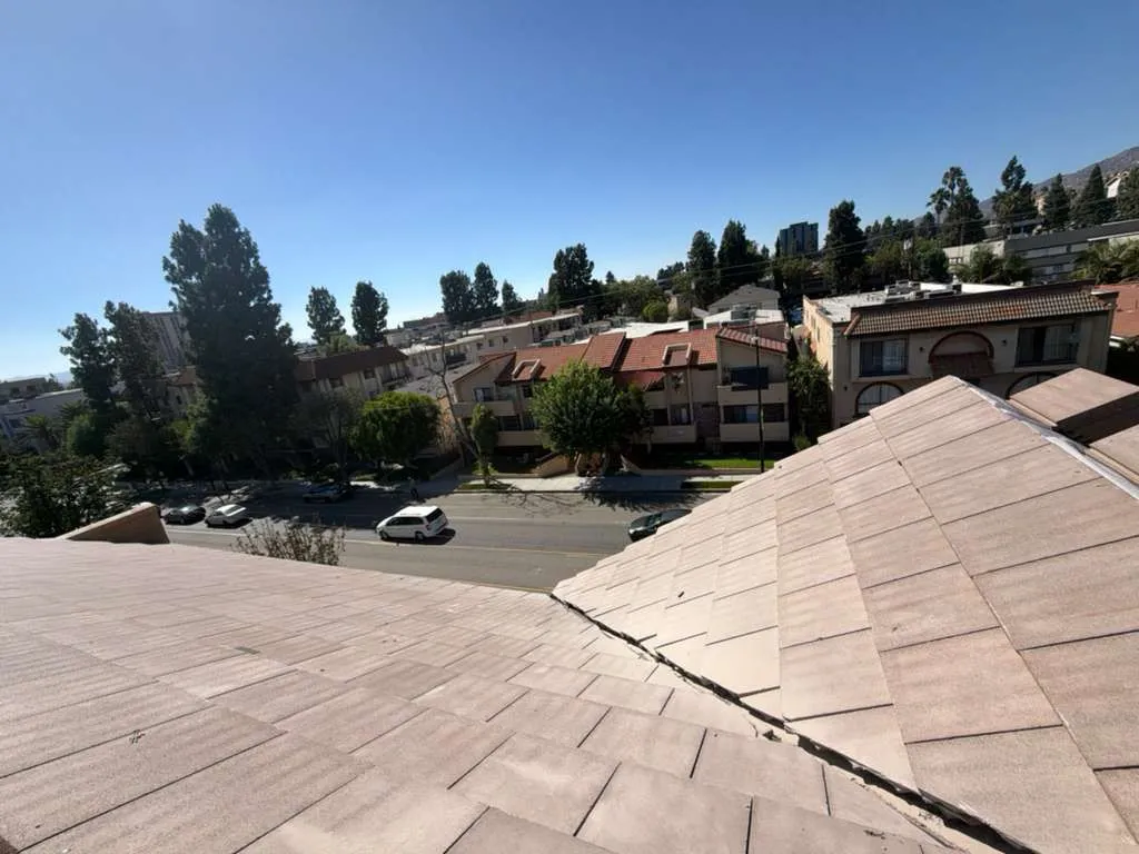 401 S Glenoaks Blvd – Tile Replacement