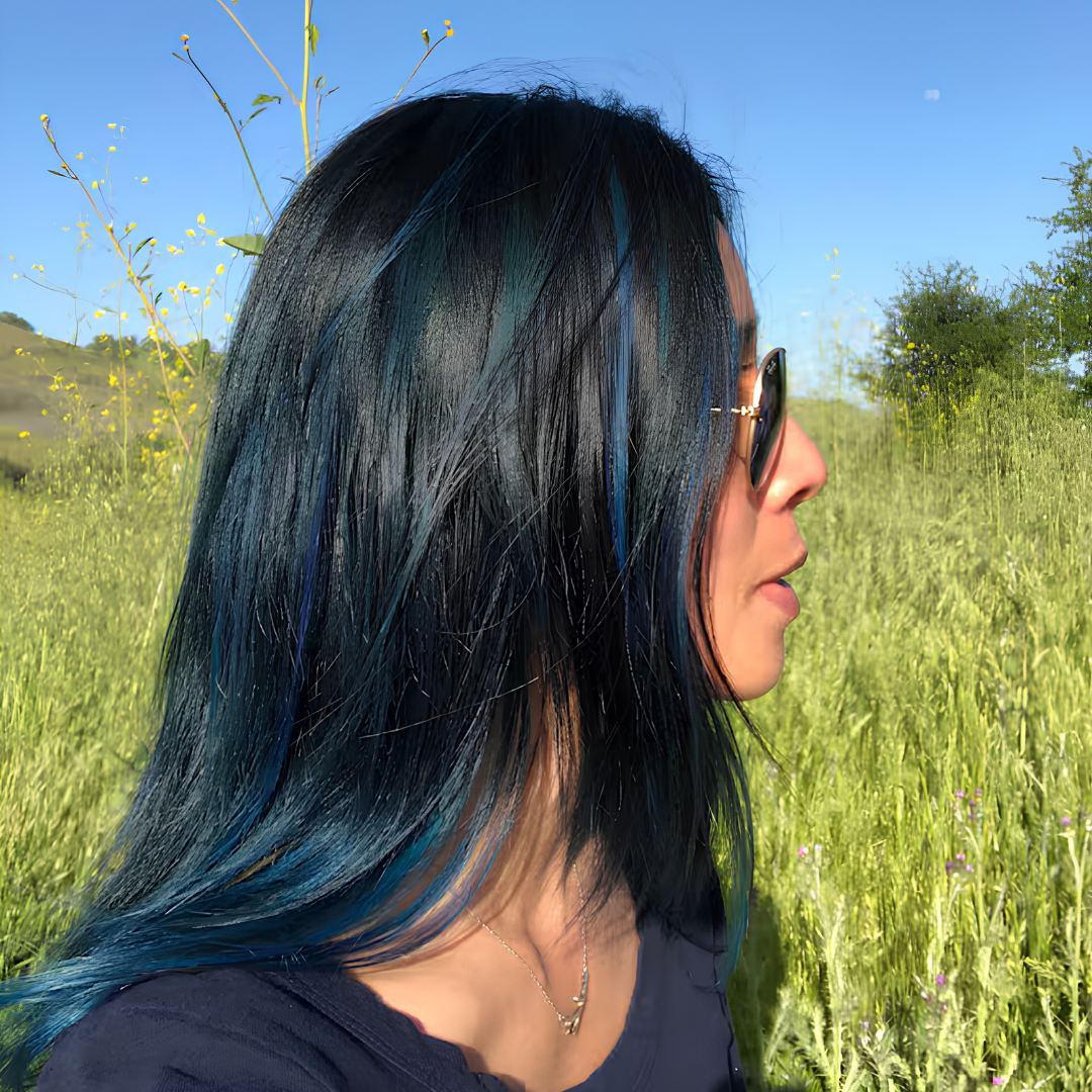 Samantha - Host