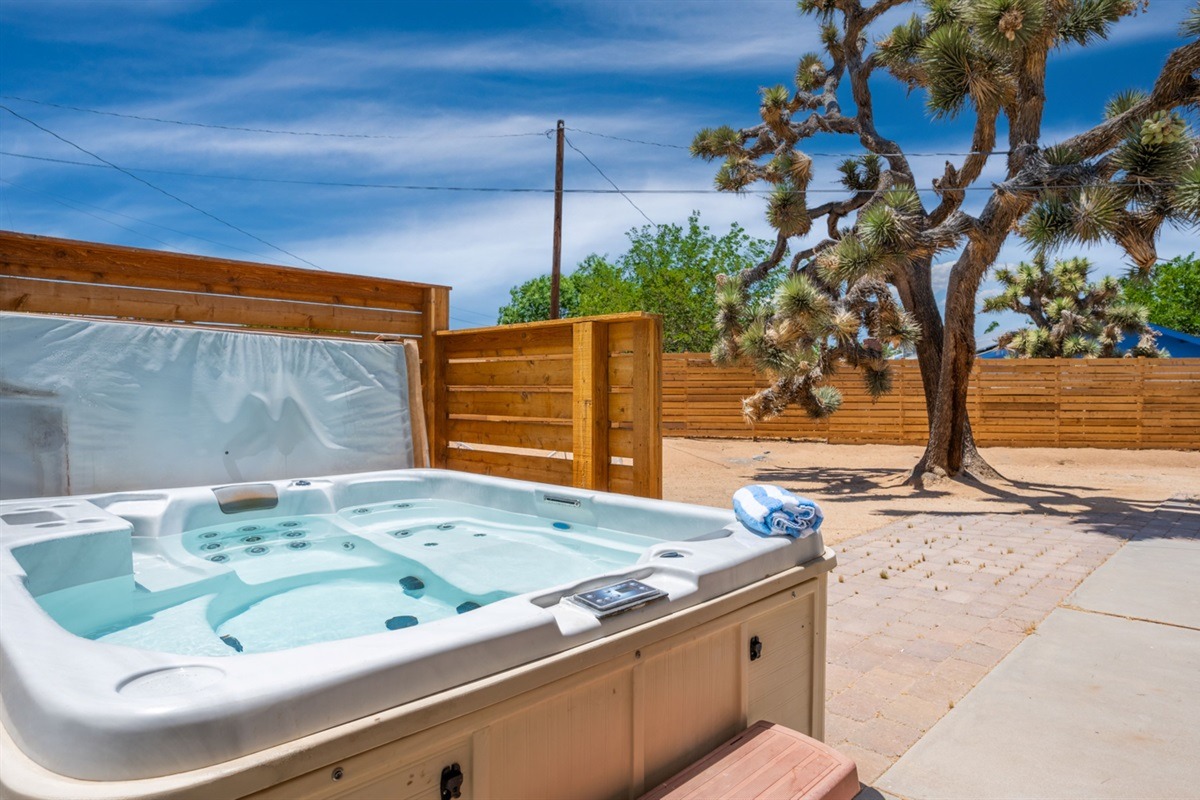 Hot tub under the stars at The Luxe Hi Desert Yucca Valley stargazing rental thumbnail