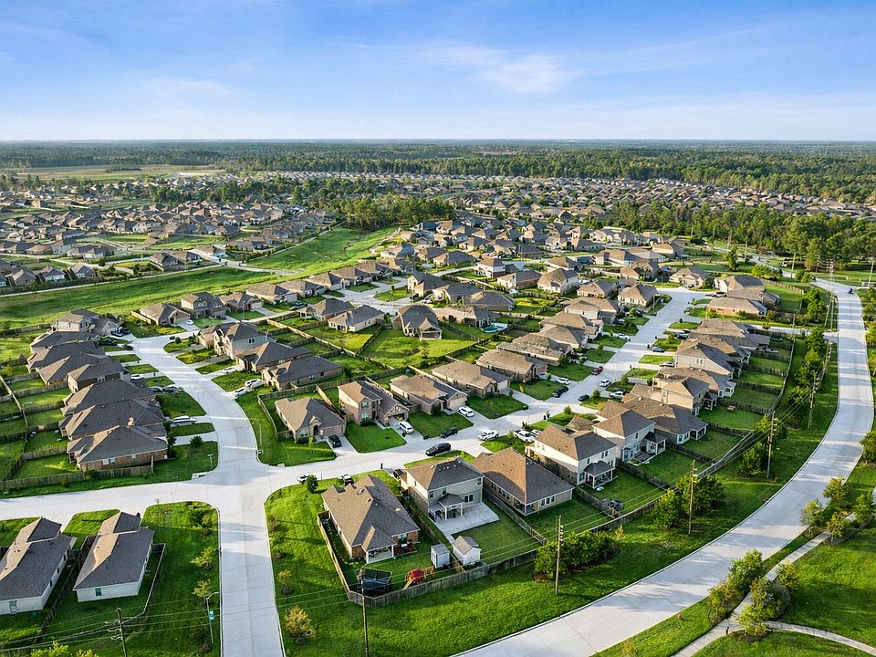 Aerial view of Magnolia, TX community