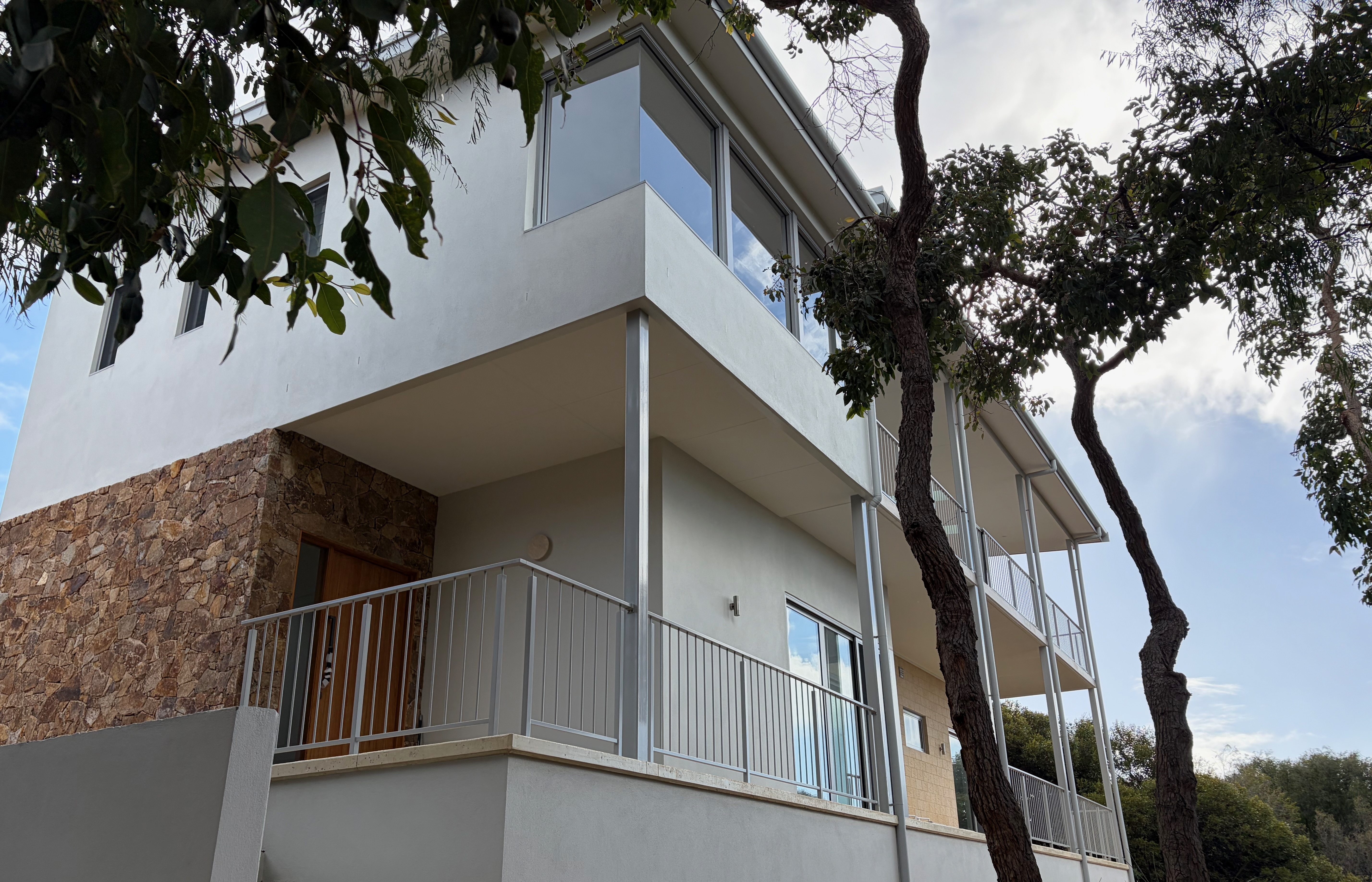 Upper floor balcony and screened outdoor retreat