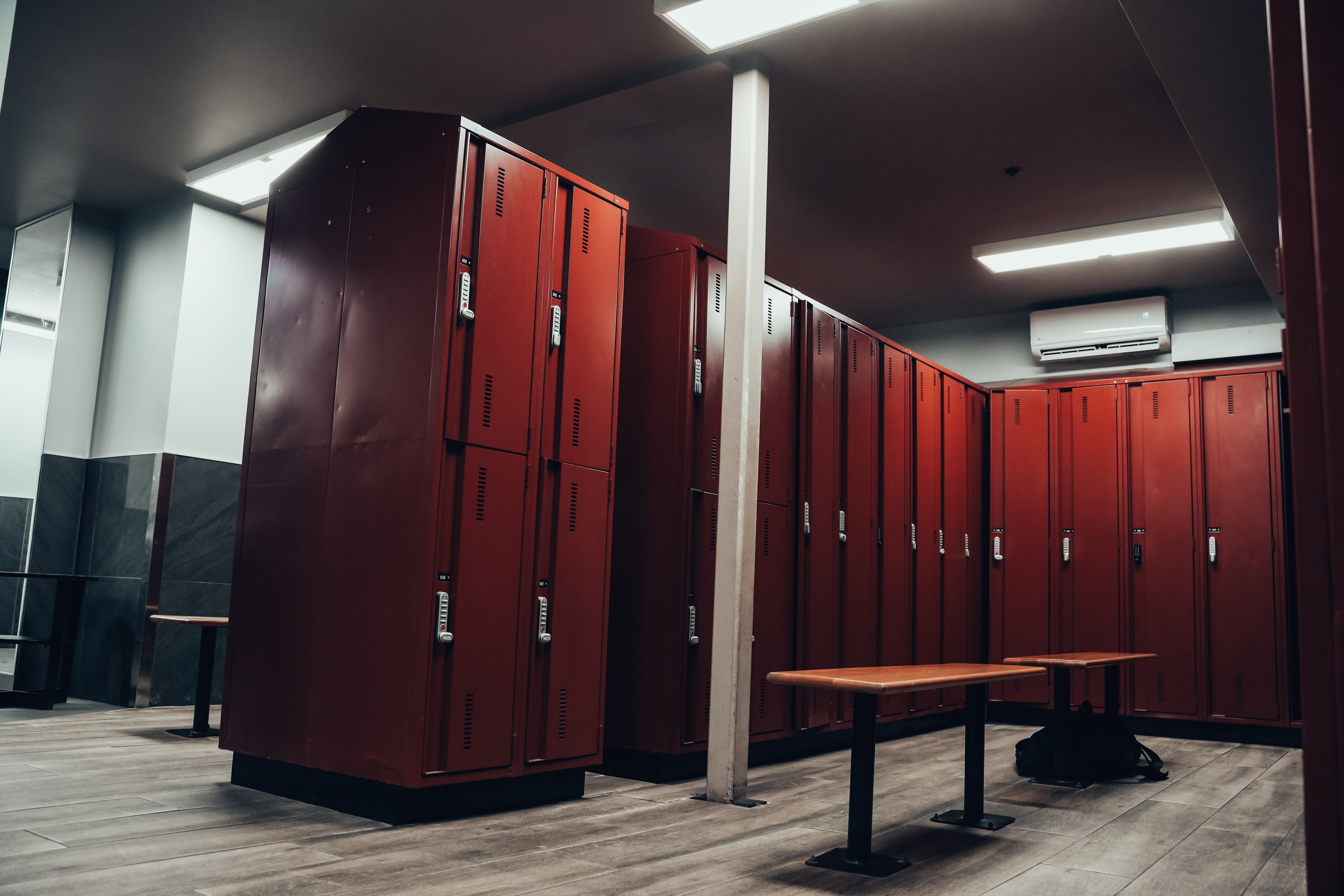 Monster Gym — Vestiaires