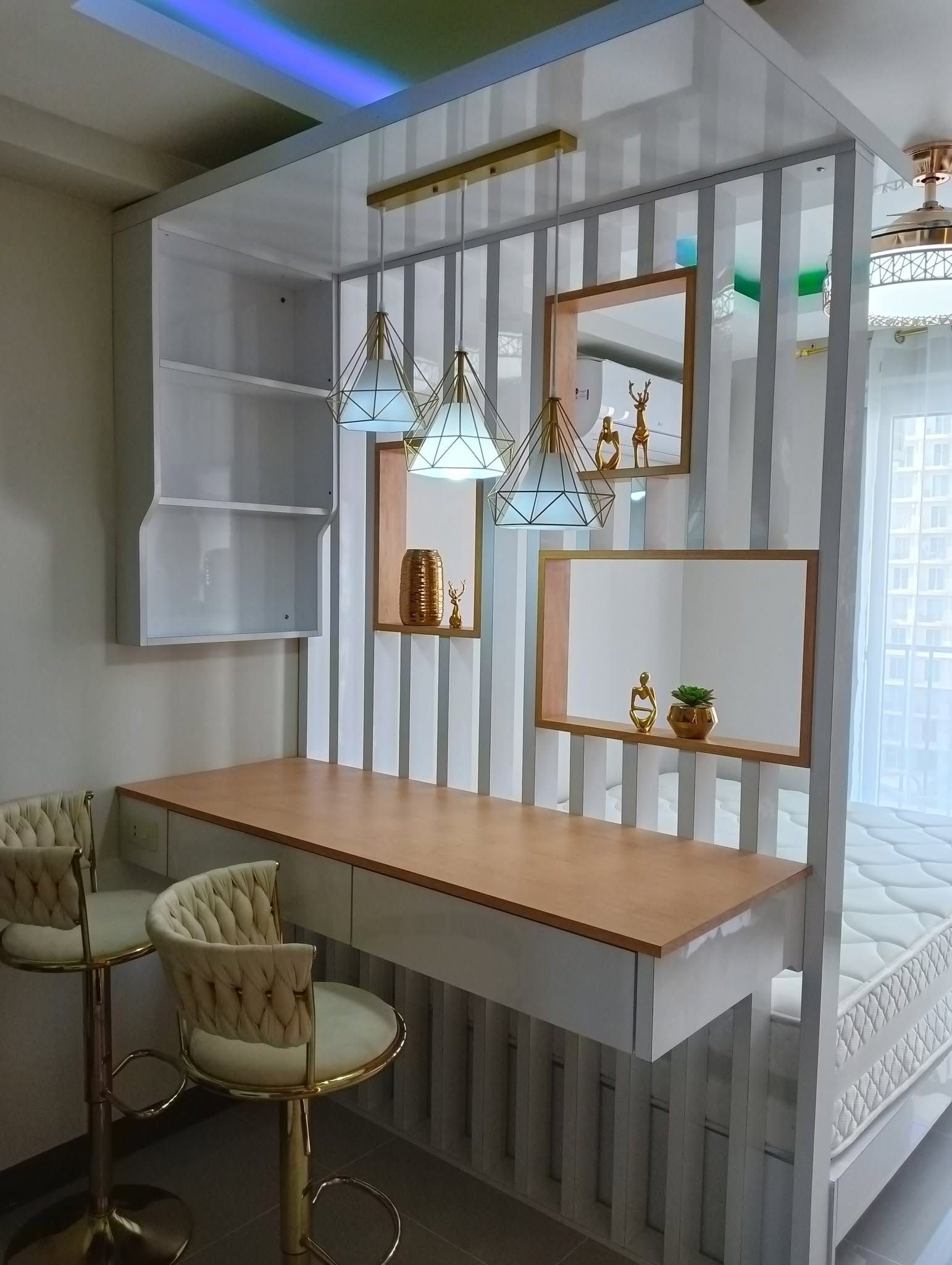 Integrated Study Bar & Open Slat Room Divider