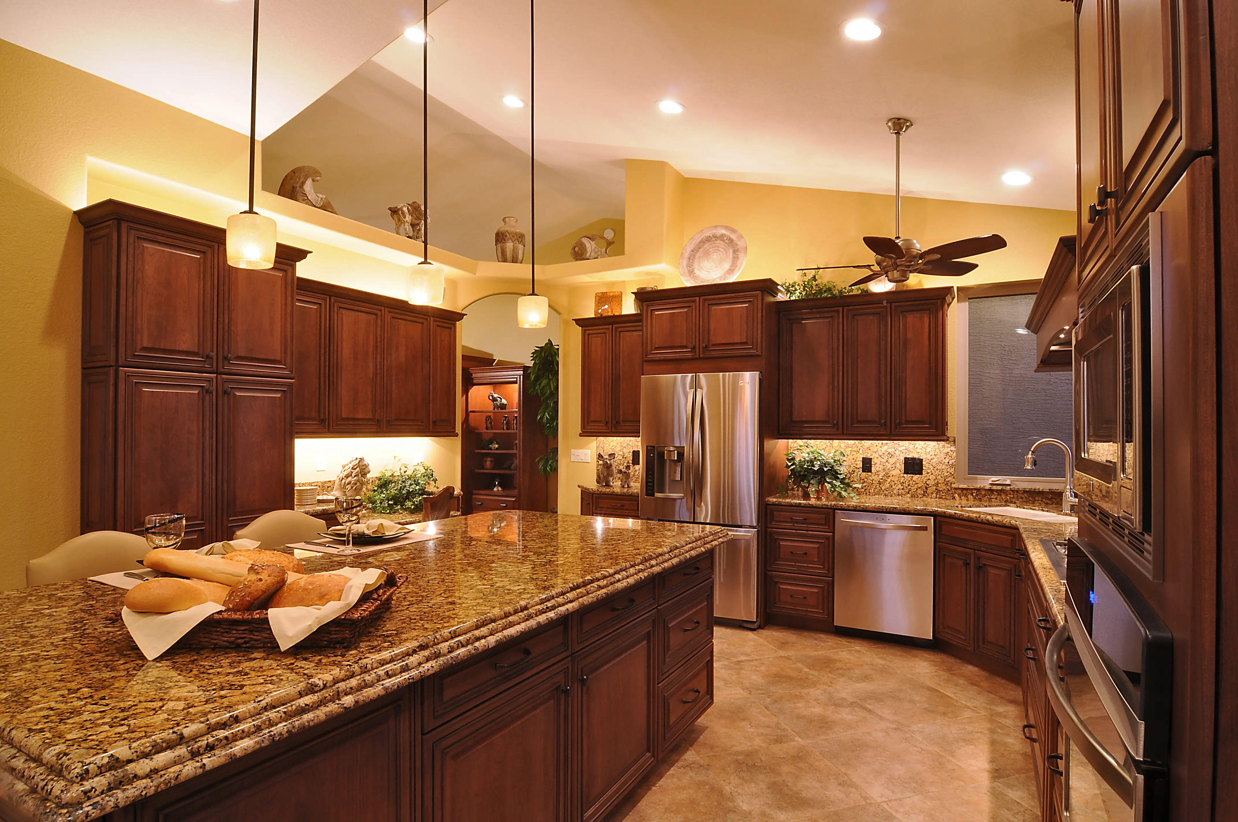 Chef & Entertainer's Kitchen — Phoenix–East Valley, AZ