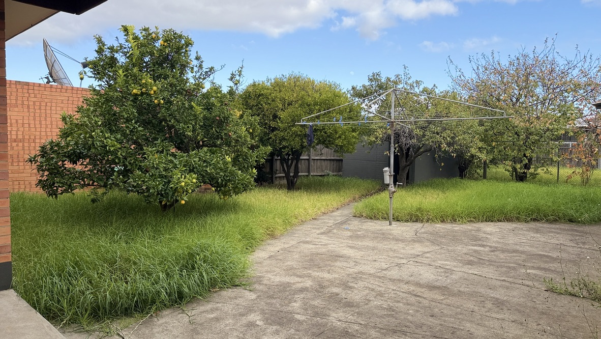 Deer Park front lawn before lawn and garden service in Melbourne's west