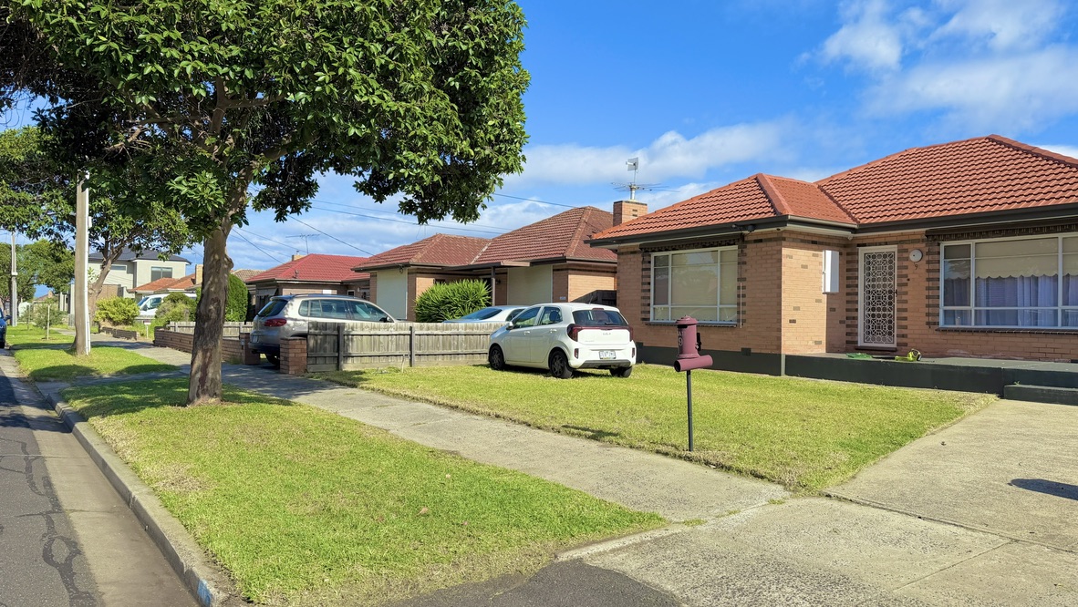 Ardeer front lawn after lawn and garden service in Melbourne's west