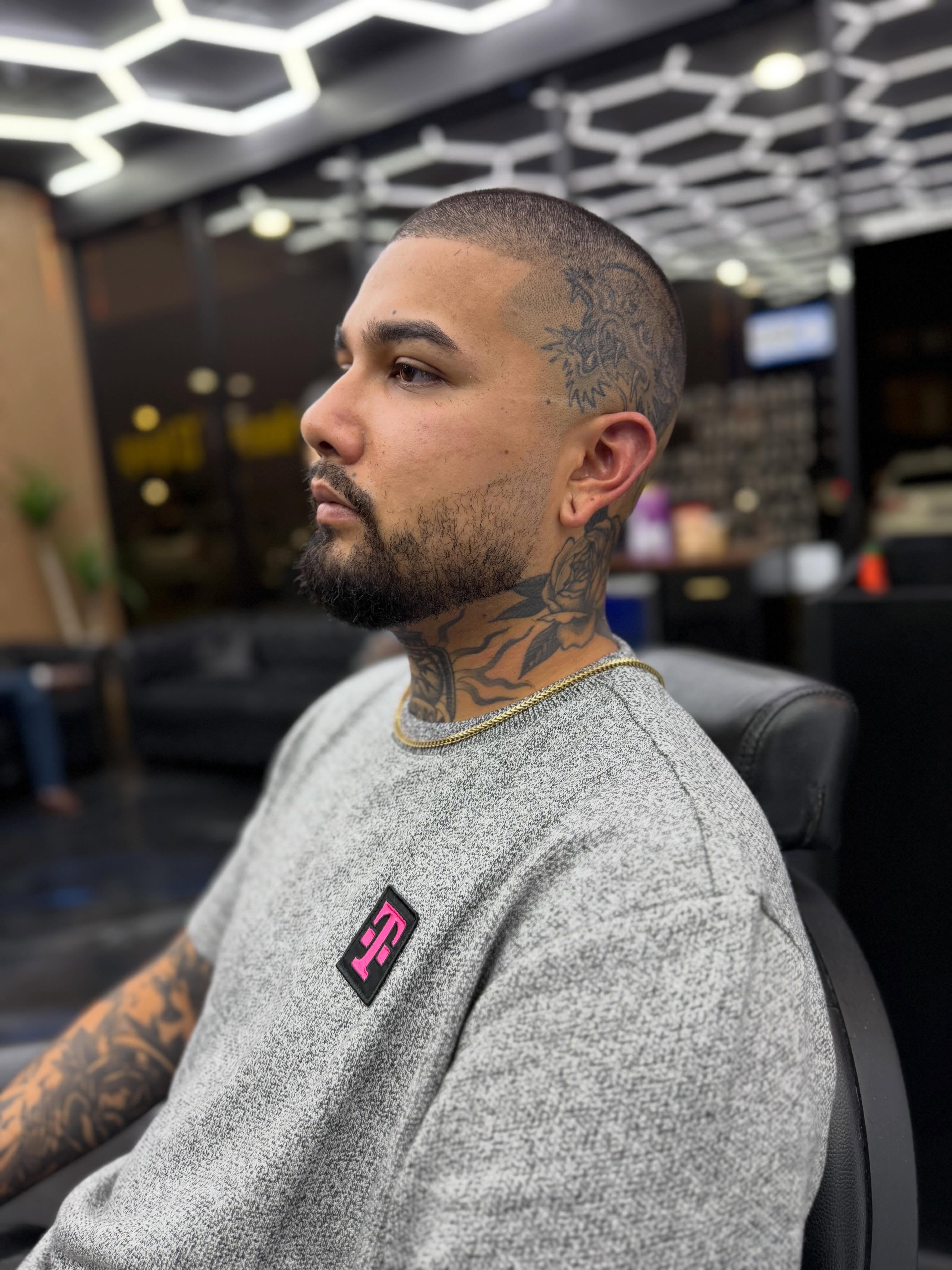 Haircut with full beard lineup