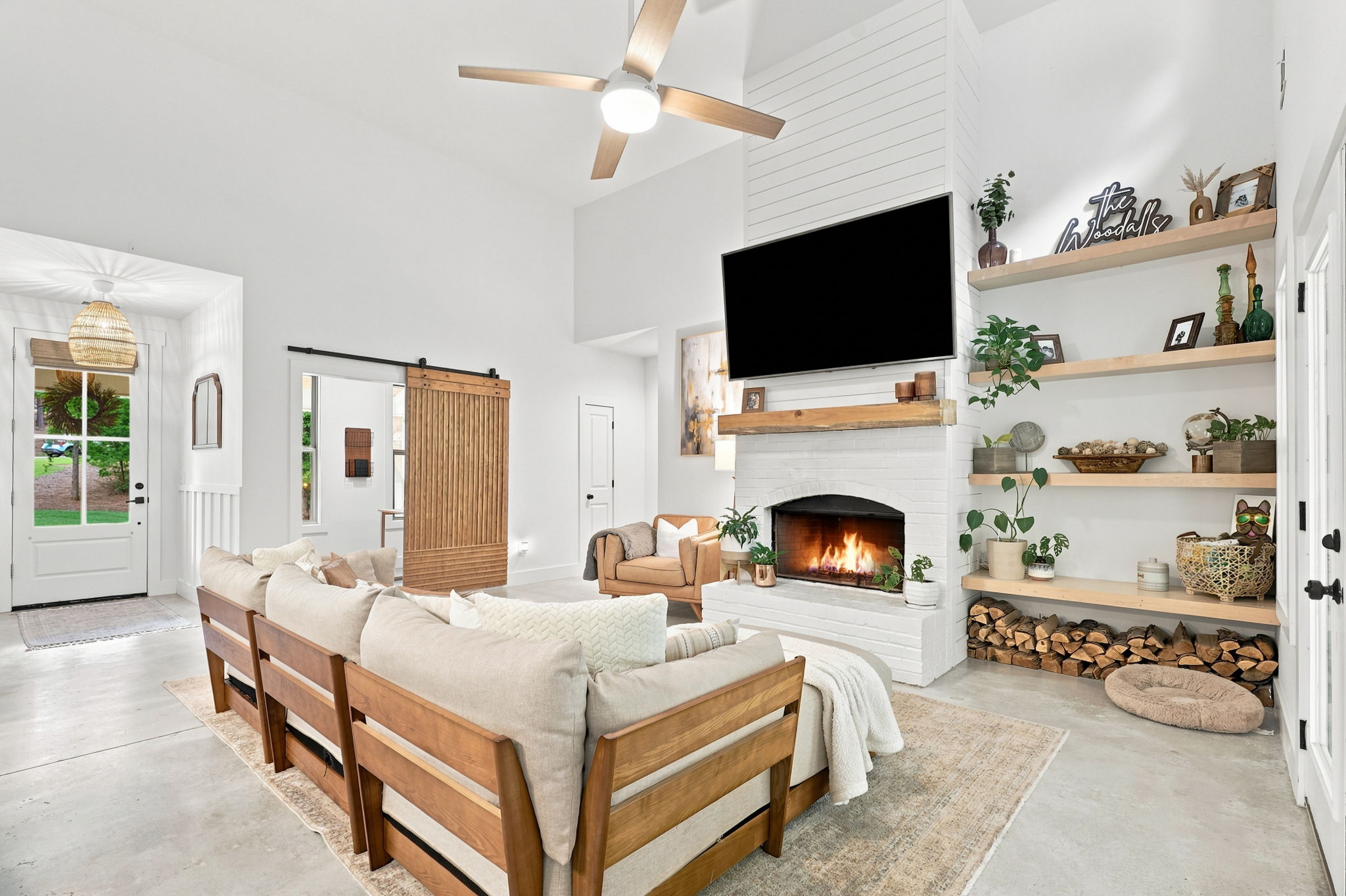 Agents Choice Media - Great Room