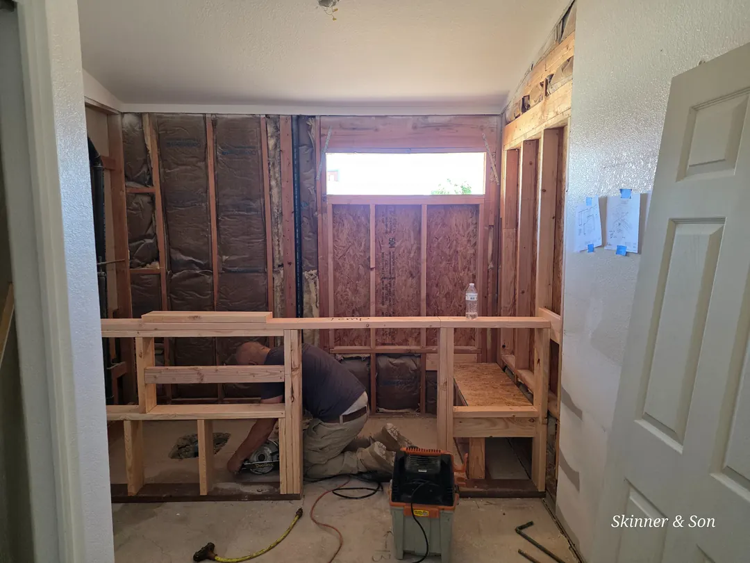 Water-Damage Restoration in Goodyear, AZ Water-damage repair and structural drying work in Phoenix, AZ