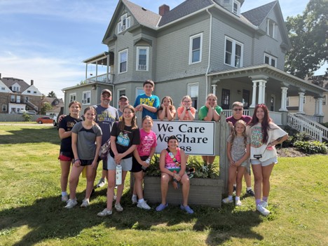 We Care We Share Volunteers at 1888 House