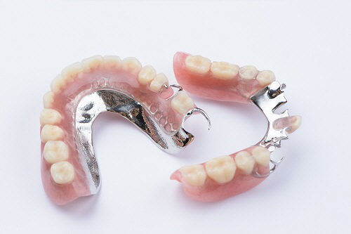 Partial Dentures (Acrylic & Metal Chrome) treatment at Preston Dentures, Melbourne dental prosthetist clinic