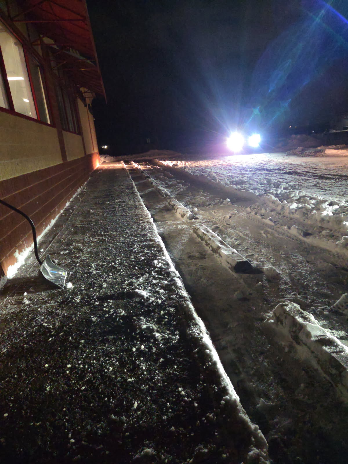 Night-Time Commercial Snow Removal Action - Lawn Man LLC Winchester VA