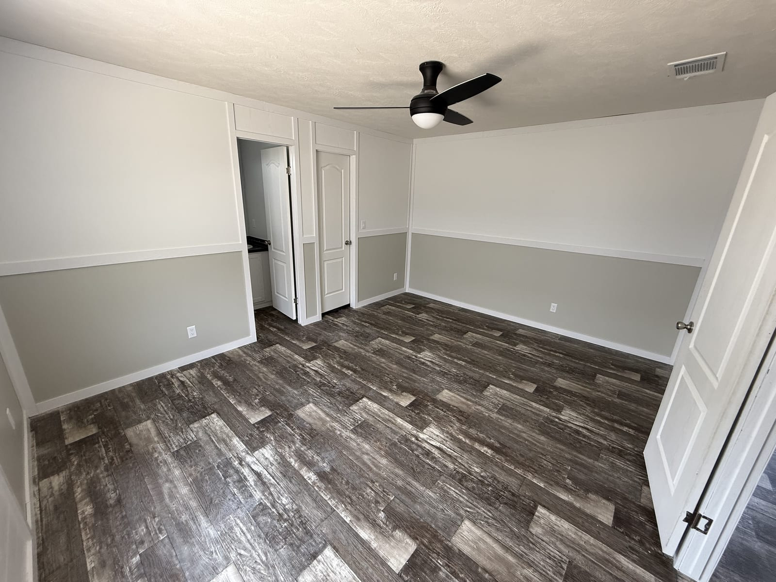 The Cavco Single Wide gallery photo 13