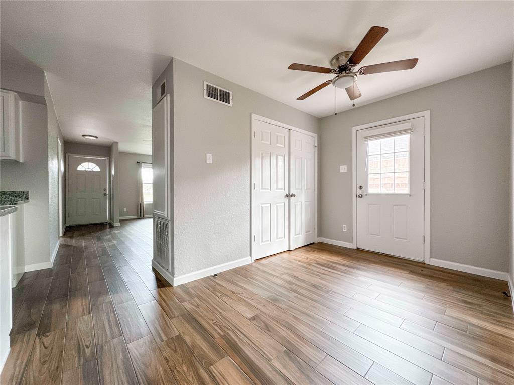 Duplex interior painting project in Santa Fe, TX — photo 2 of 5