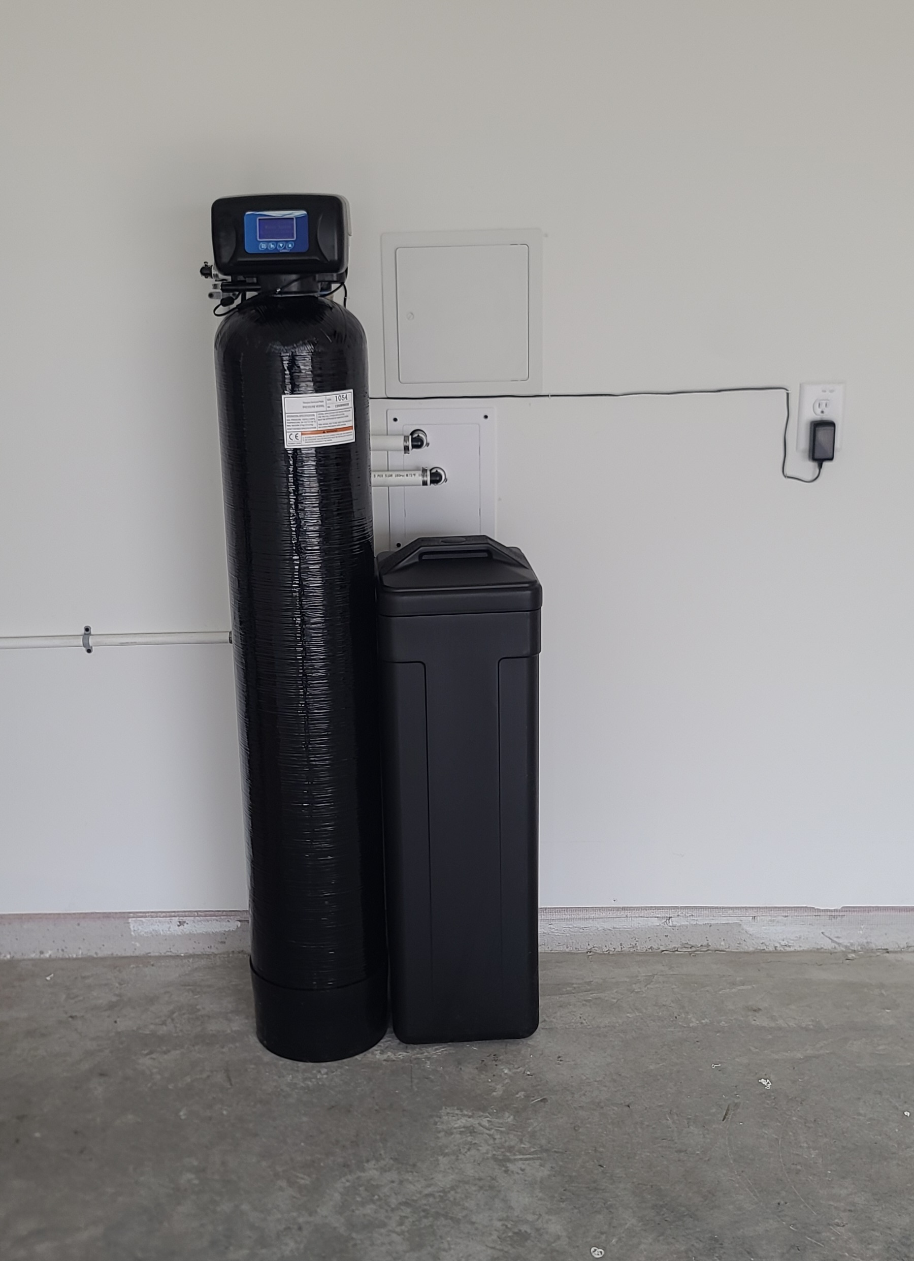 Brookwell high-capacity water softener tank and brine storage in Ontario home
