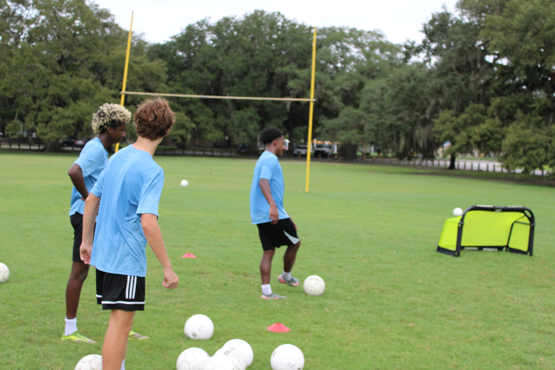 Small-group positional play & rapid ball circulation