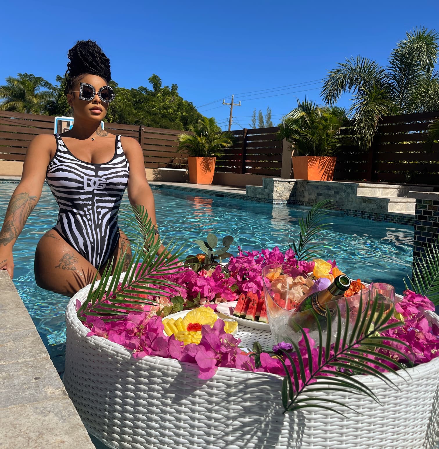 Alexis Skyy in Island Villa