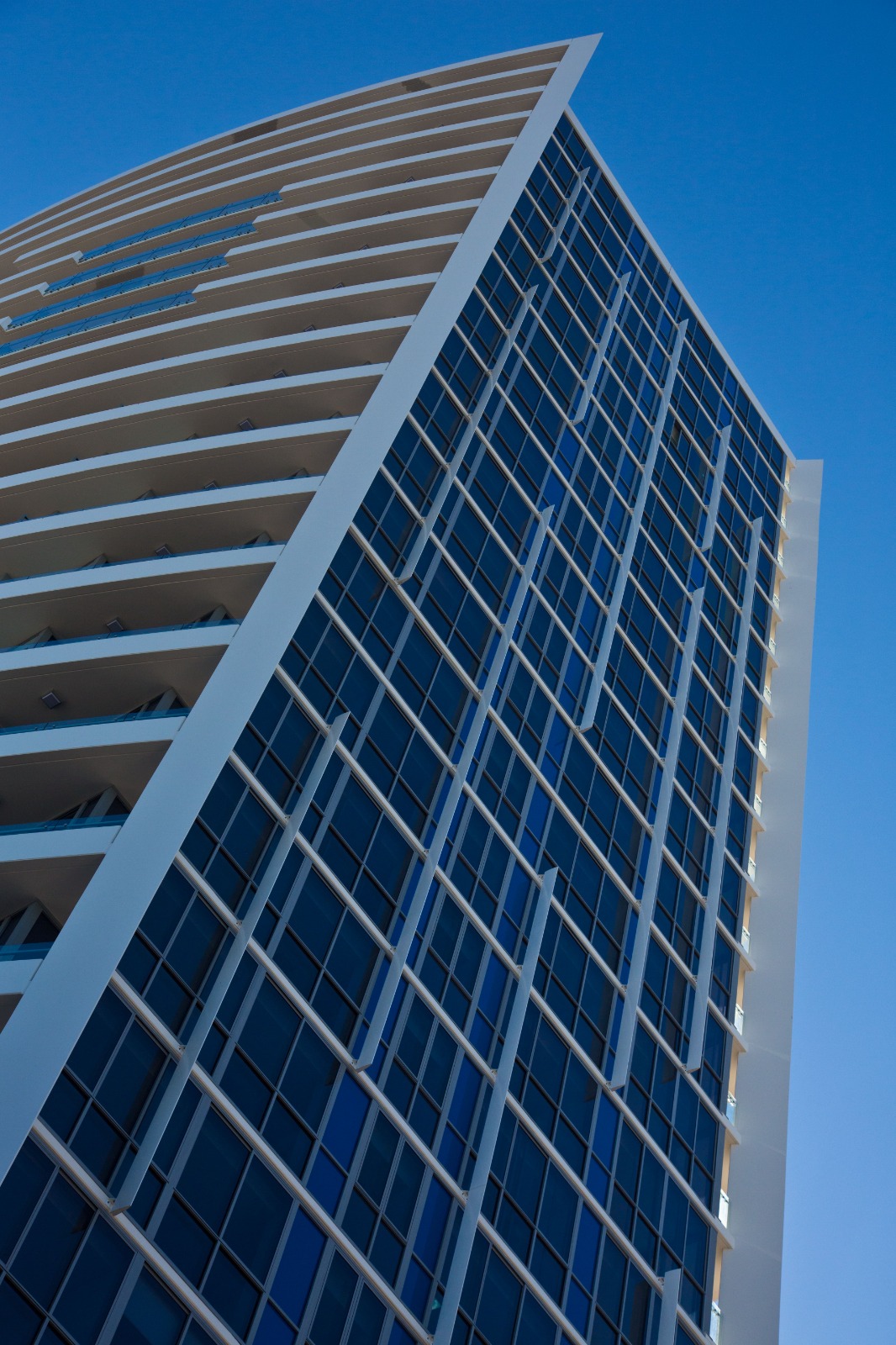 Meriton Vantage North Rhodes Tower - Alutec Windows Multi-Residential & Commercial project