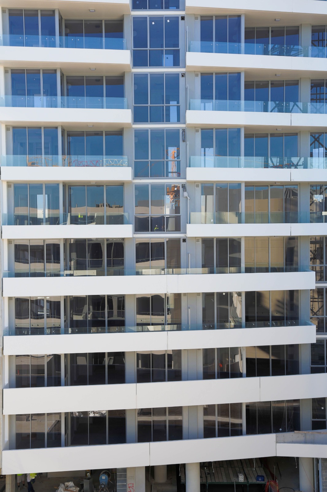 Meriton Vantage North Rhodes Tower detail view 3