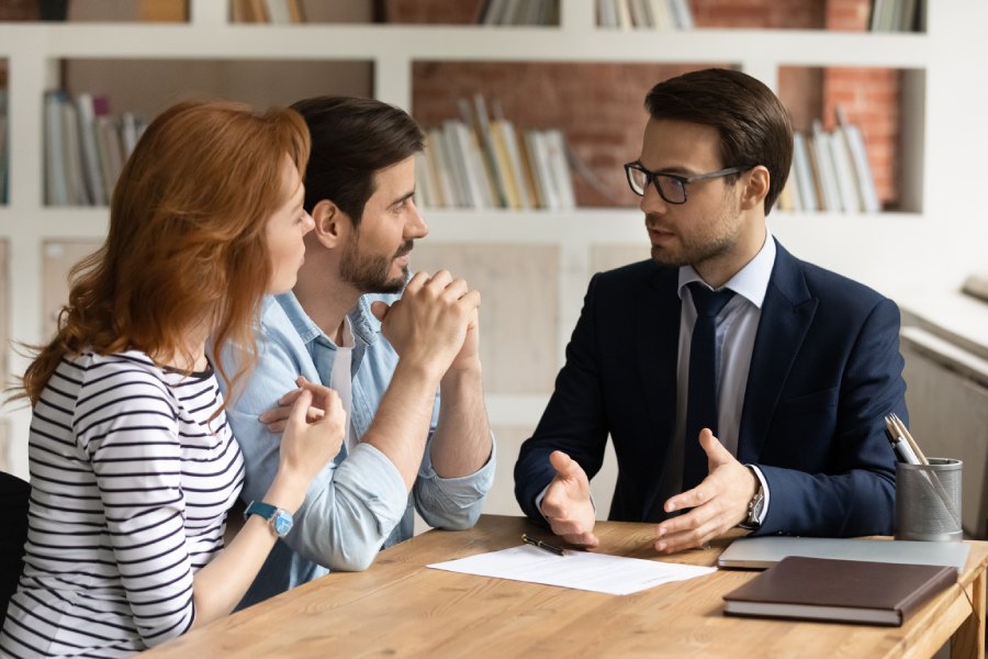 Bail bond agent consulting with a family about Western NC bail bond assistance