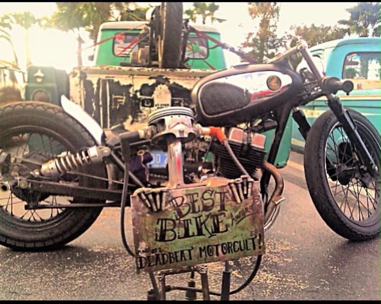 Custom motorcycle winning Best Bike award at Deadbeat Motorcult show - Marlito build