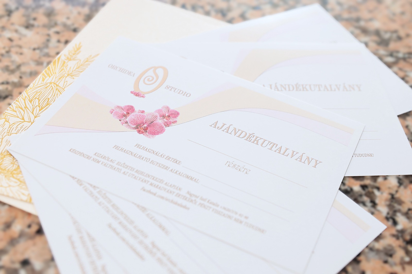 Orchidea Stúdió ajándékutalvány — prémium csomagolásban