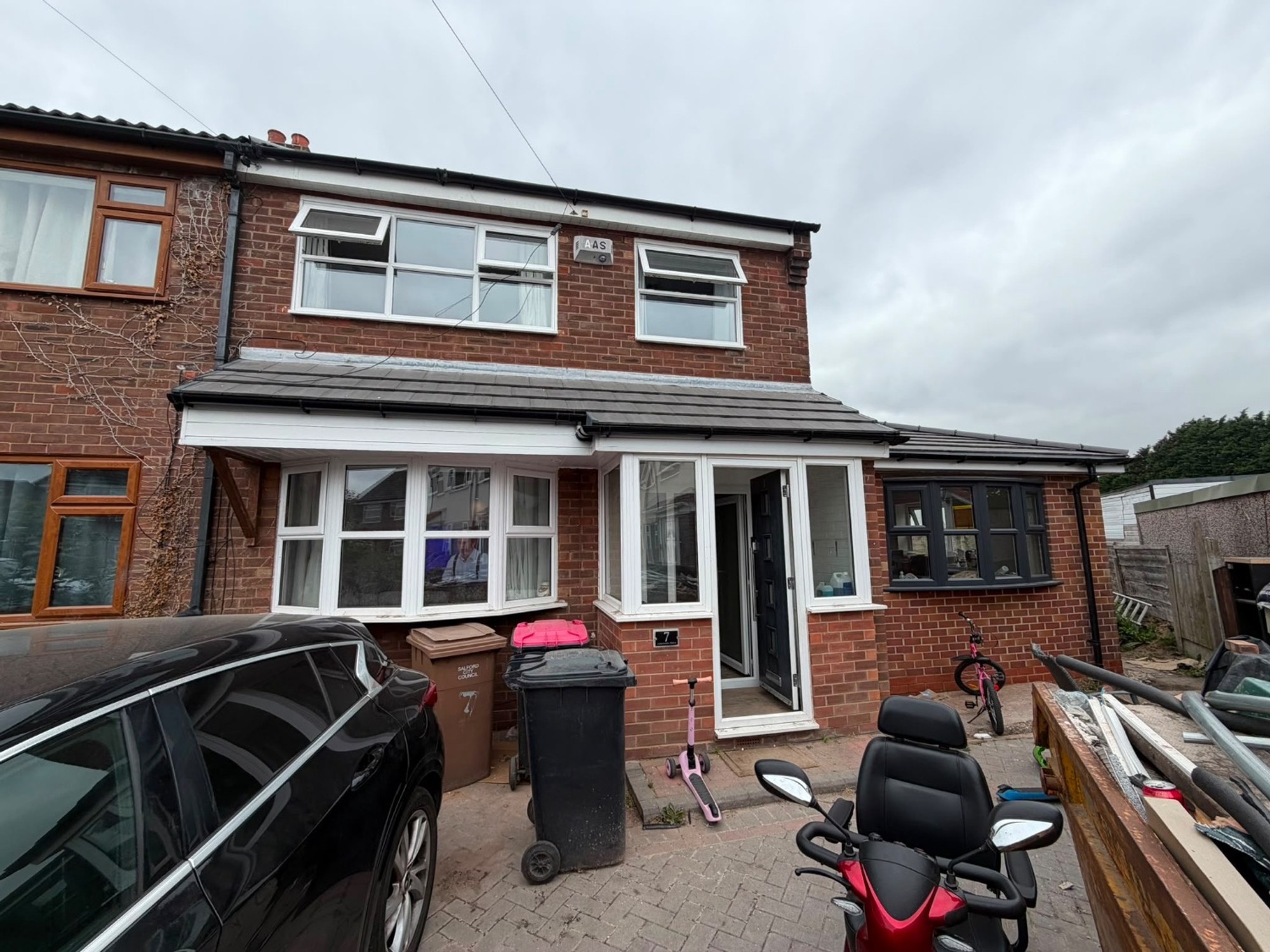 Full House uPVC Window Transformation — Manchester Before