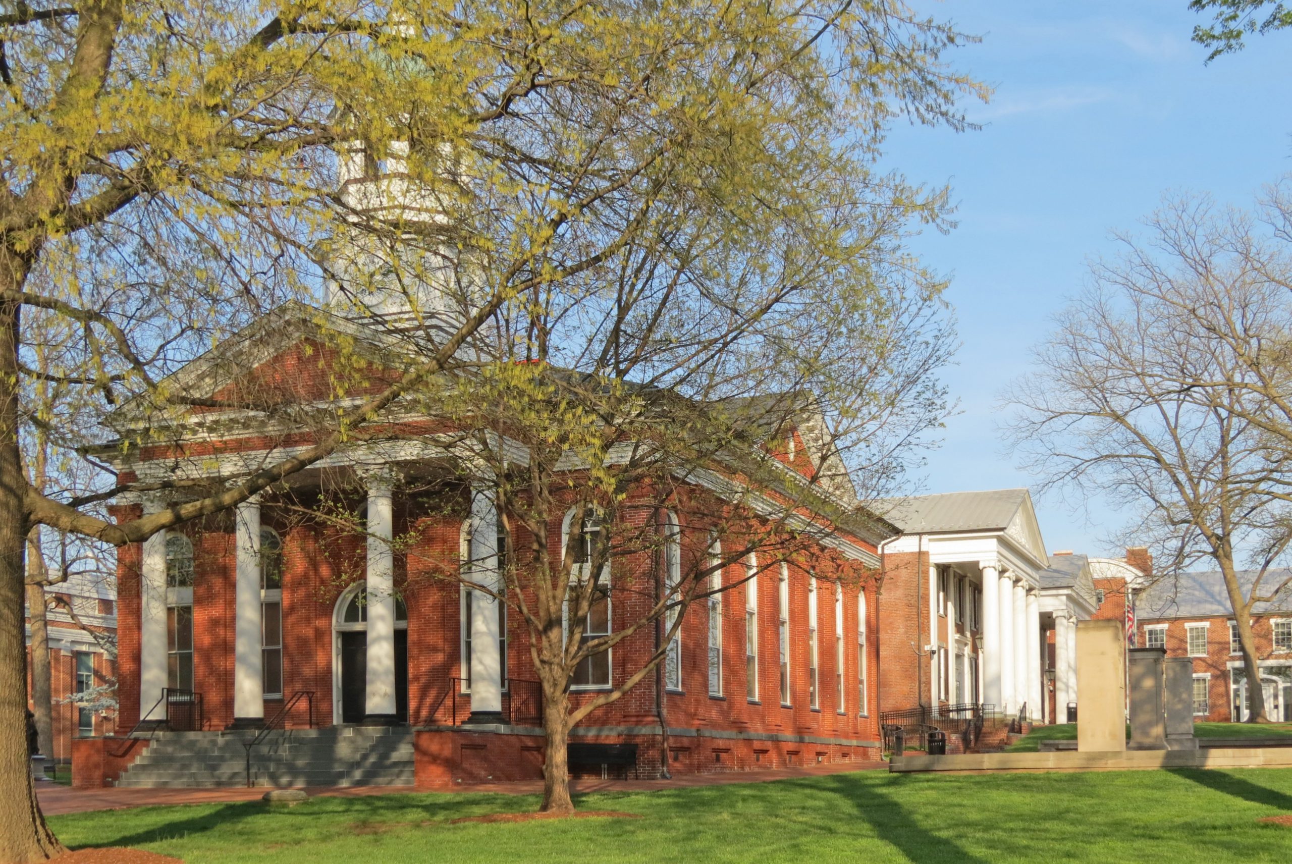 Historic downtown Leesburg, Virginia — the Loudoun County Courthouse streetscape