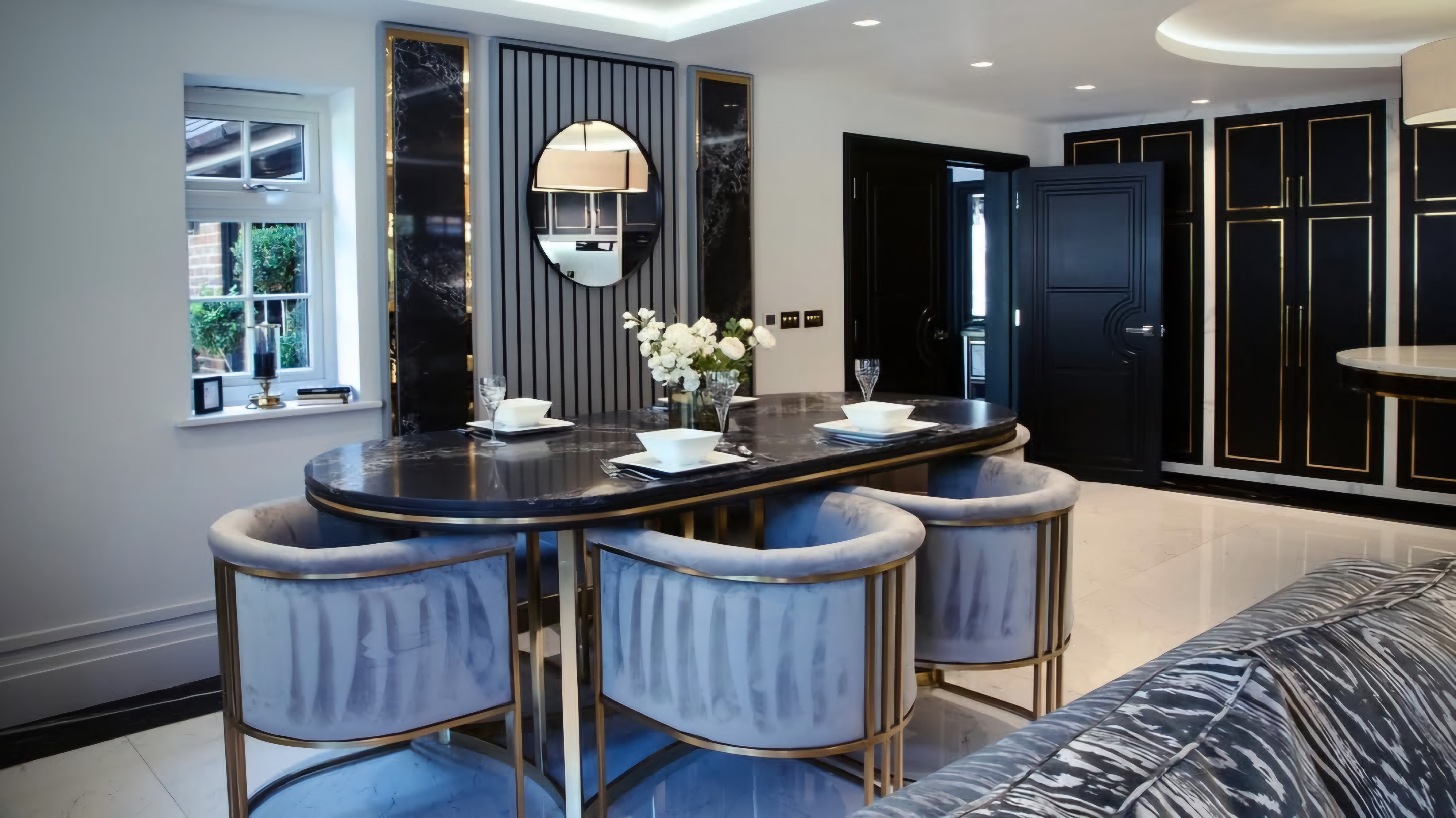 Luxury Dining Bar