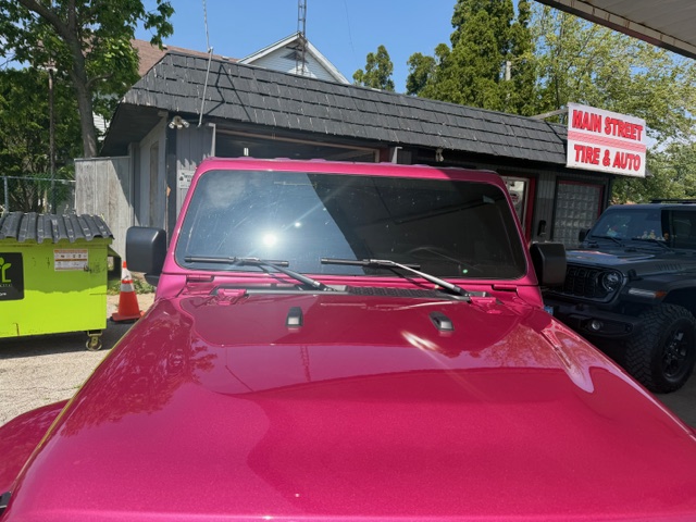 Jeep Gladiator Windshield & Front Strip