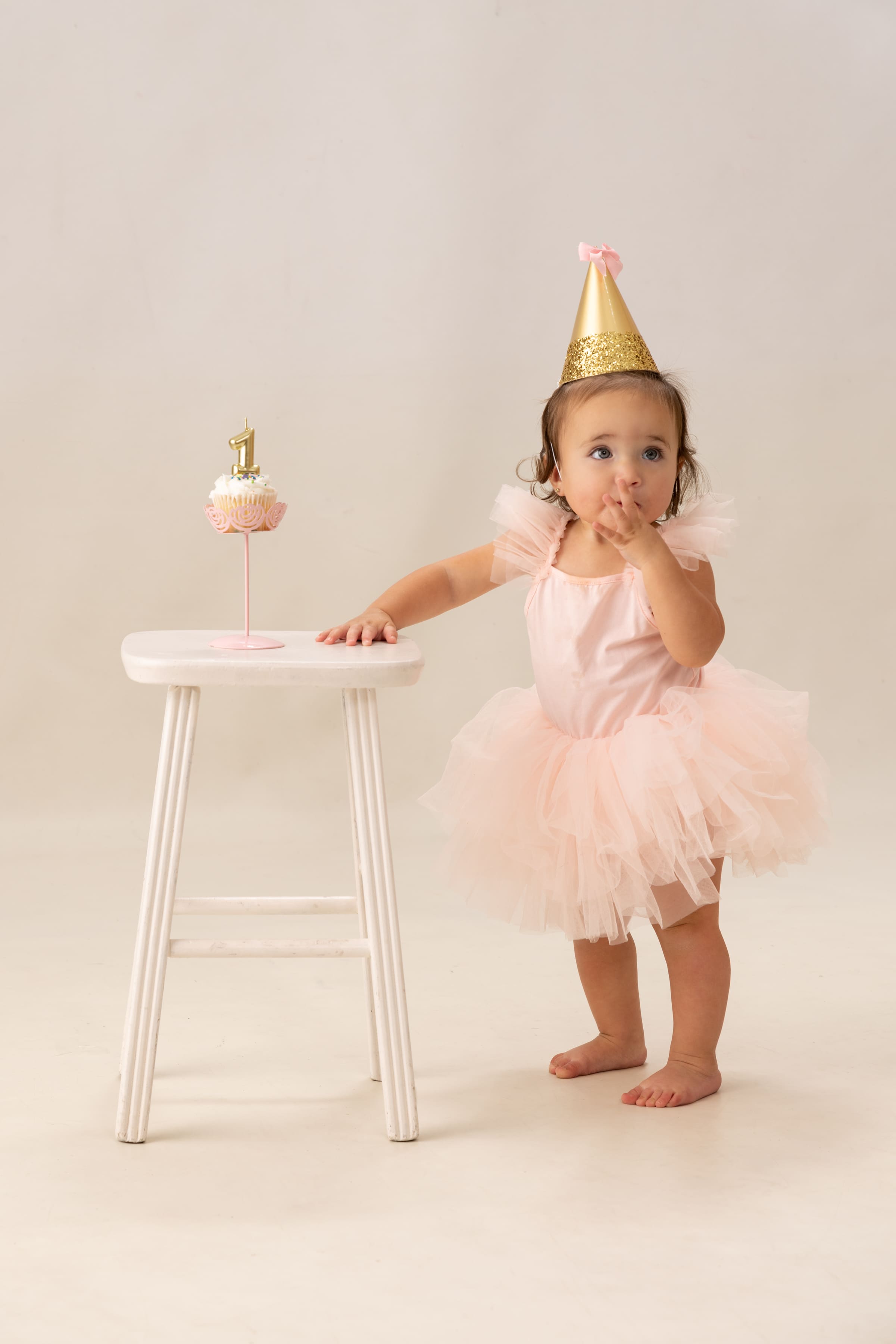 First birthday cake smash by Brooke Lazzarini