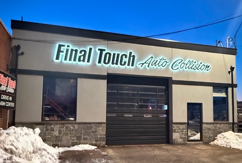 Storefront & Illuminated Signs