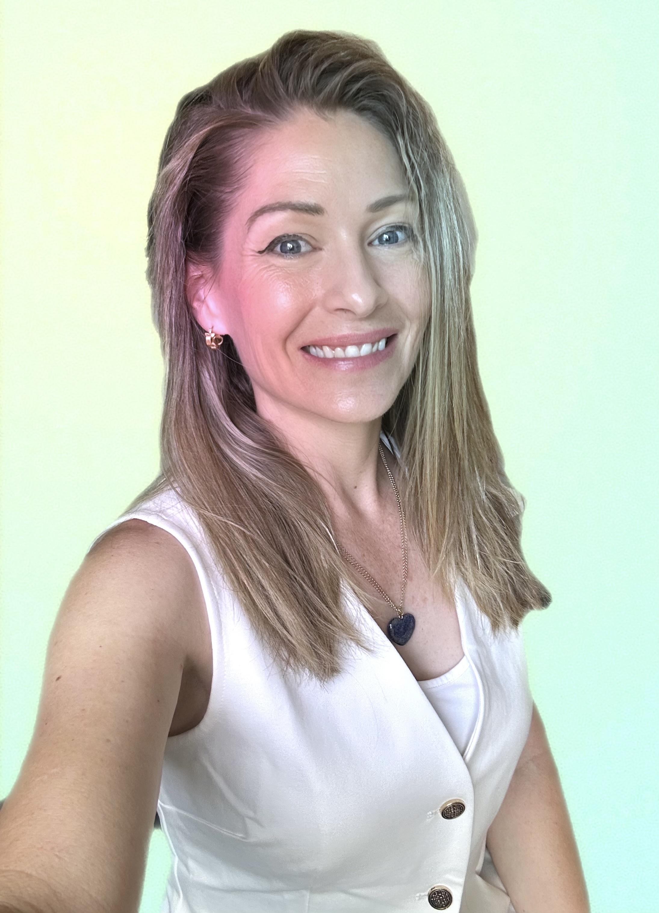 Rebel Rae Marketing founder