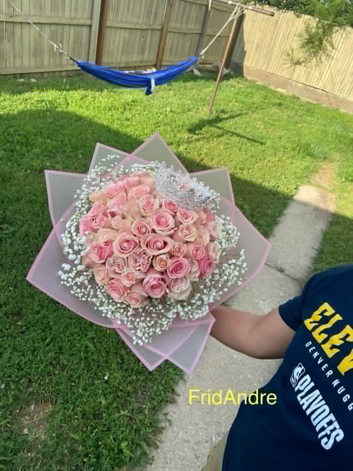 Stunning 50-rose soft pink and peach Ecuadorian rose bouquet with sparkling crystal crown tiara, white baby's breath border, elegant pink geometric paper wrap - luxury romantic arrangement by FridAndre