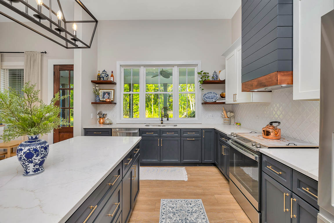 Custom Chef's Kitchen & Hood Accent - Custom home project in Brunswick, Georgia