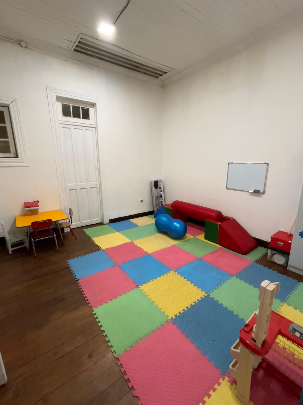 Sala para atención en dupla de TeOcupas en San Bernardo