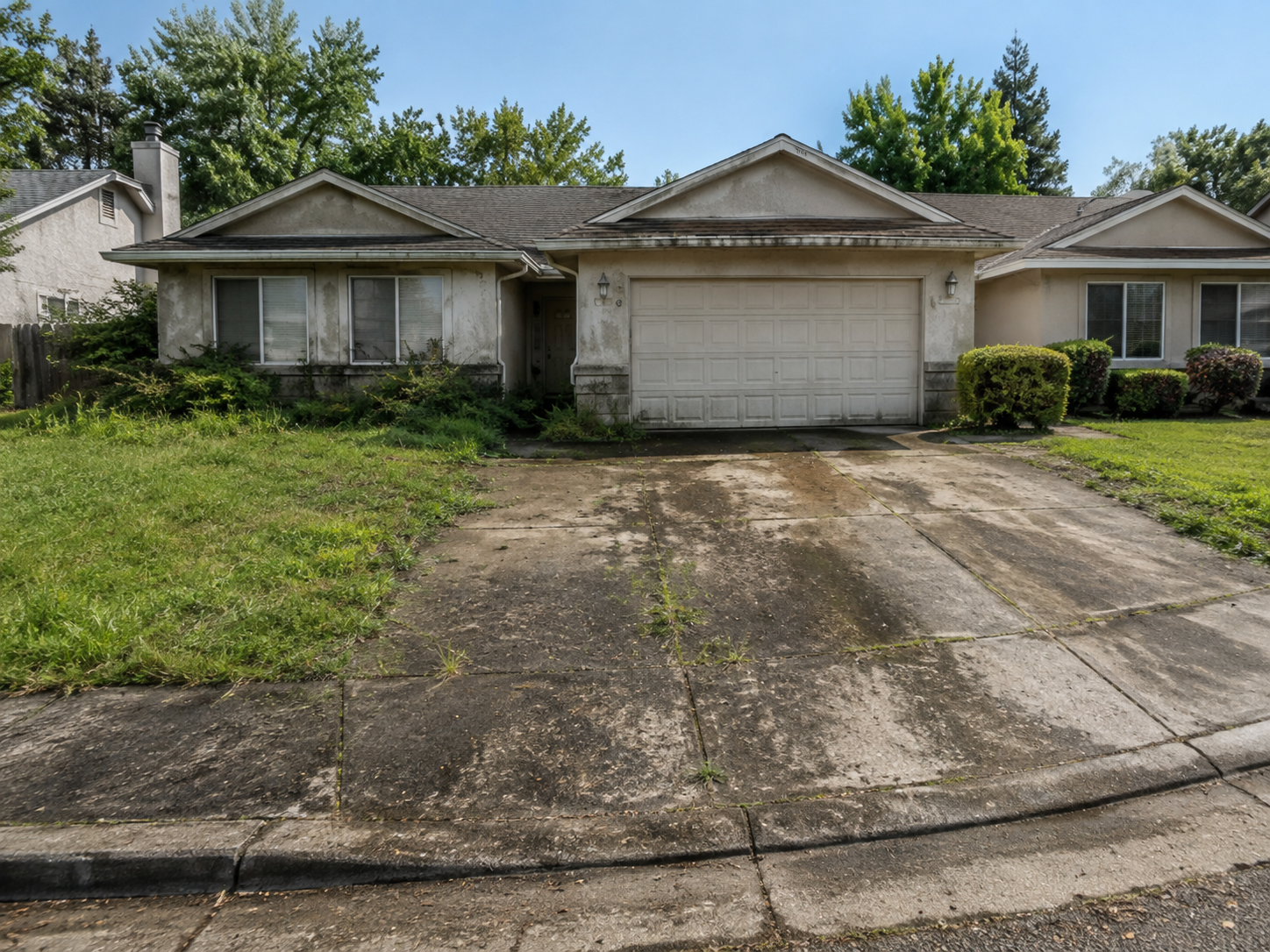 Rancho Cordova home pressure washing before and after — before