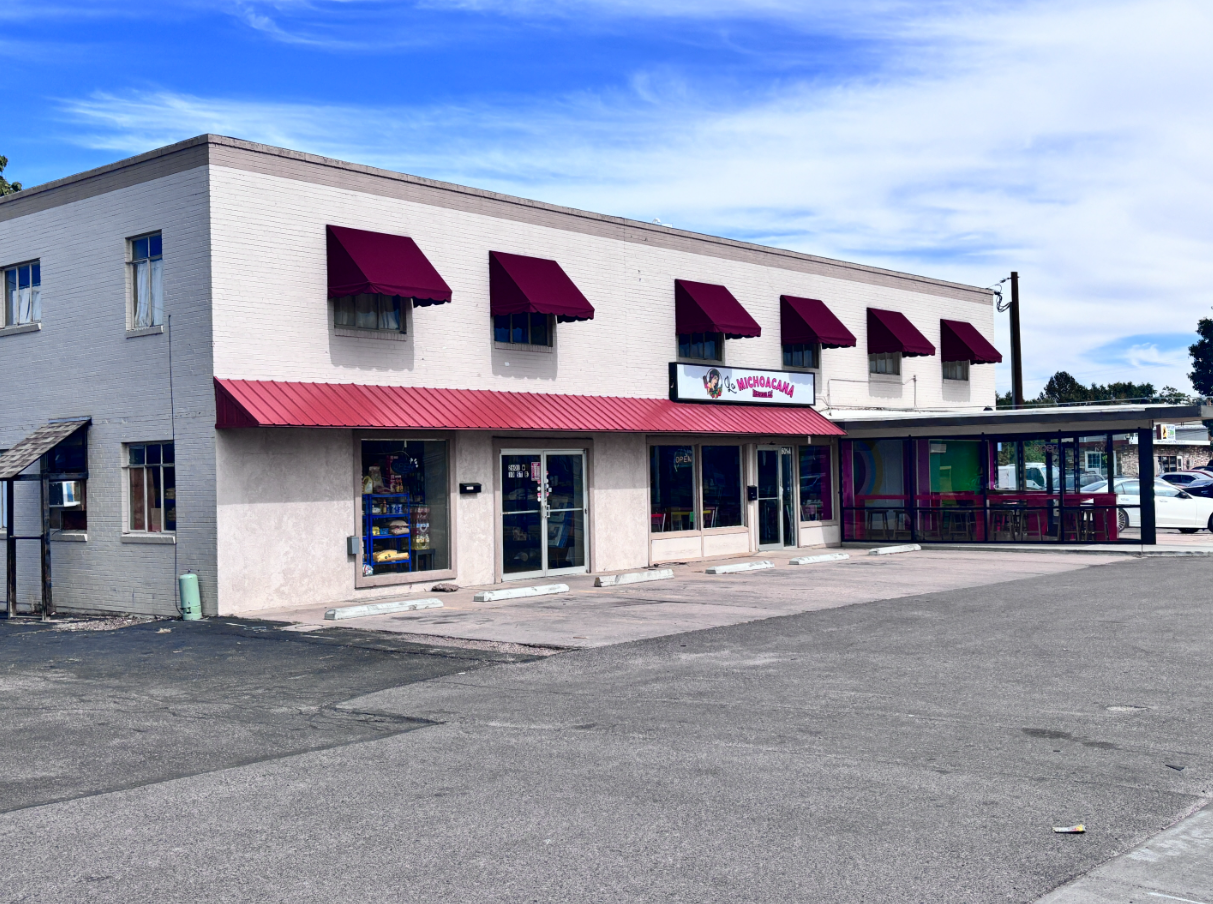 Retail / Restaurant Building on W 10th Street