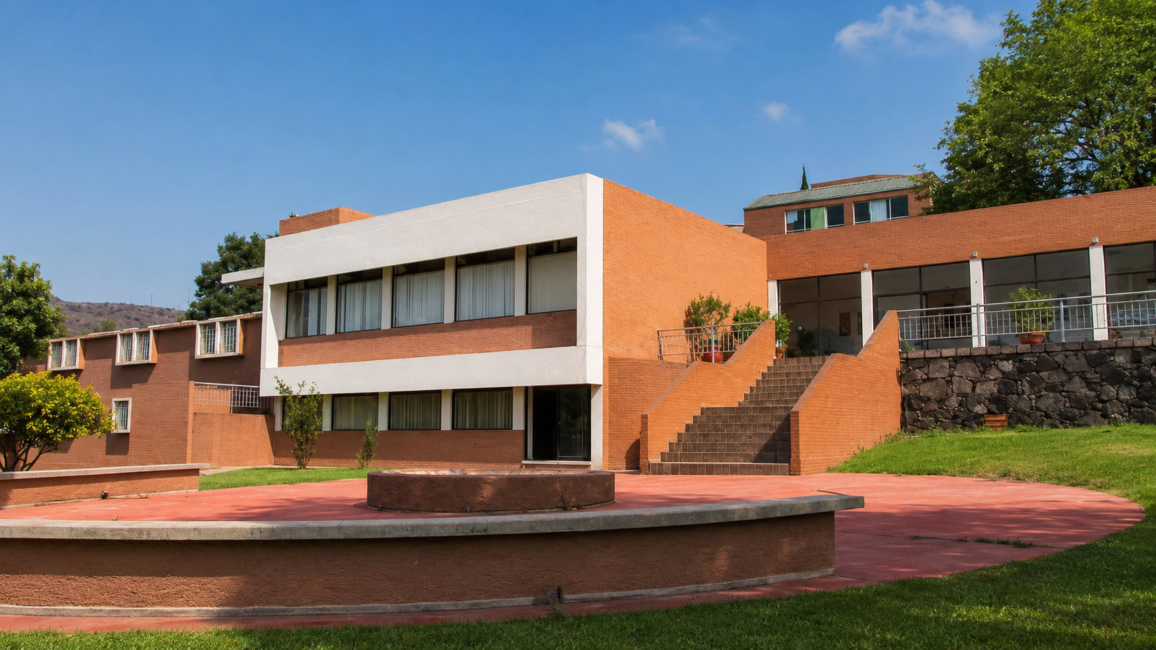 Habitaciones y Áreas Verdes