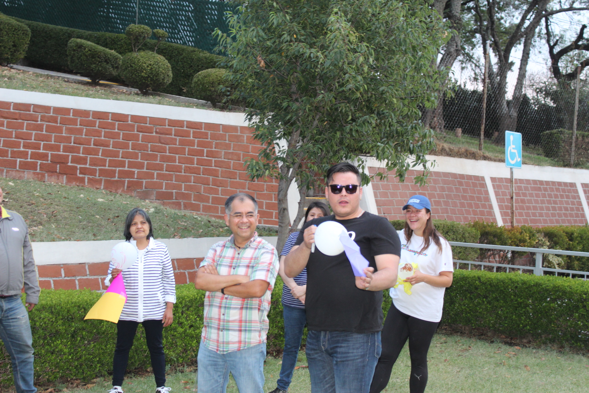 Dinámicas divertidas al aire libre 🎈