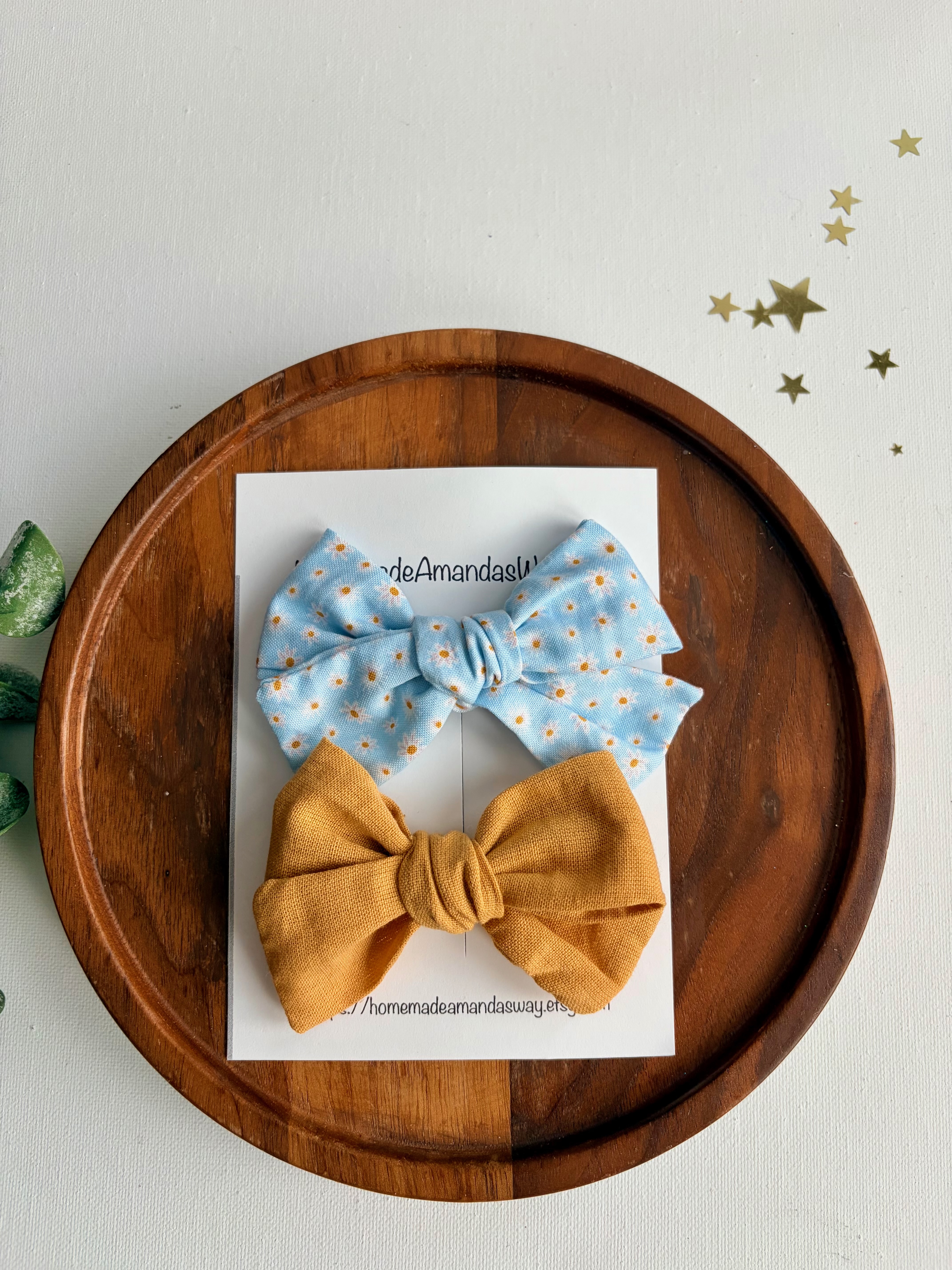 Blue Daisy & Caramel Linen Bow Set — Clip or Headband — handmade hair bow in Blue & White Daisy