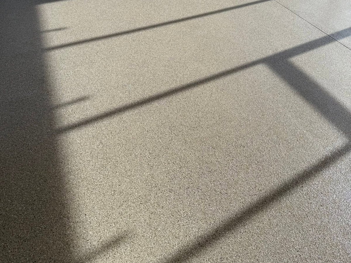 Polyaspartic Systems coating installation - slide 3