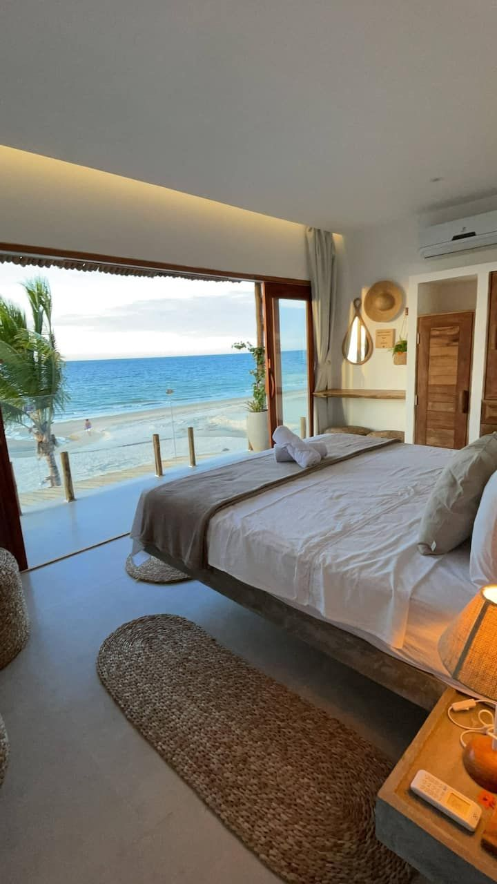 House Cleaning Monroy - Oceanfront guest suite turnover