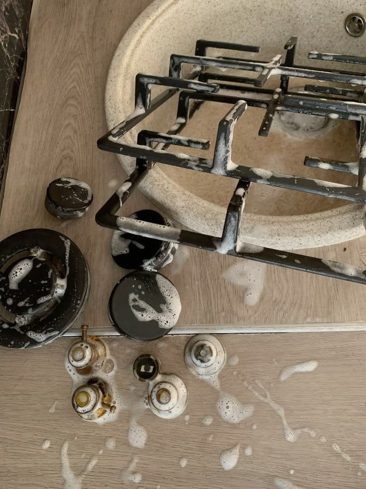 House Cleaning Monroy - Stove deep cleaning process