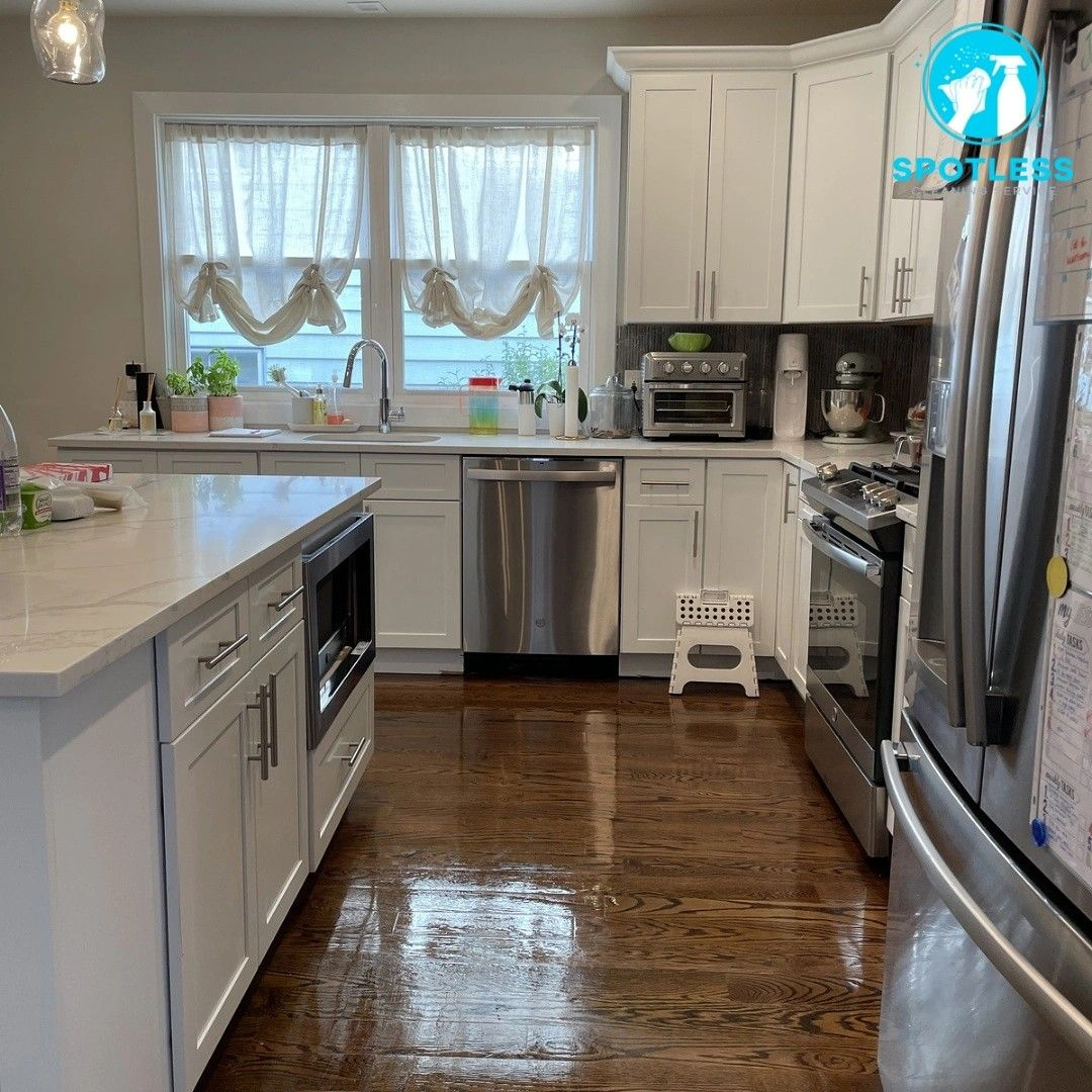 House Cleaning Monroy - Modern kitchen deep clean result